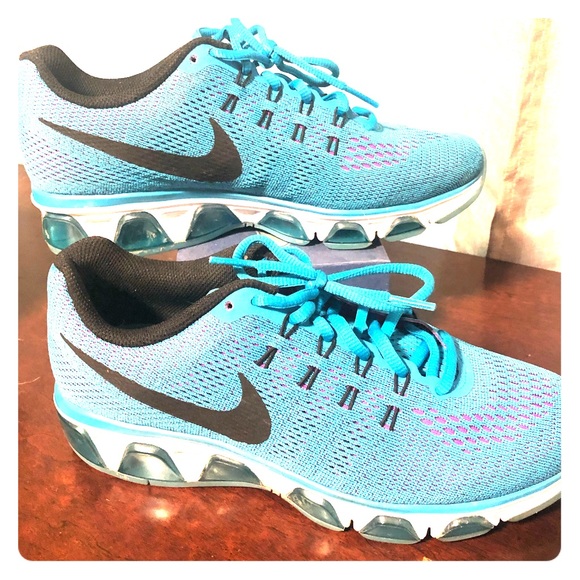 nike tailwind 8